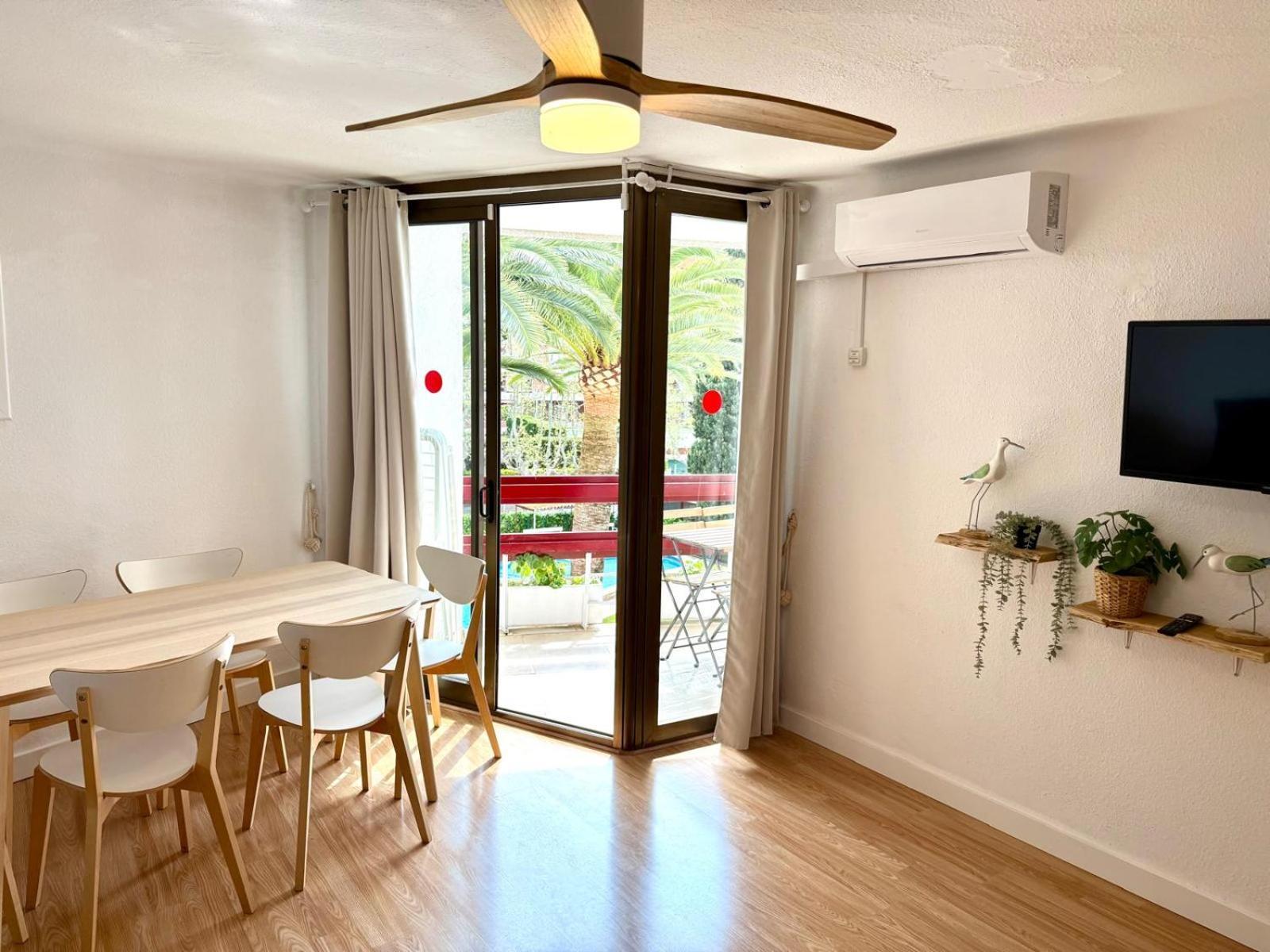 Apartamentos Corcega Palmyra Салоу Екстер'єр фото